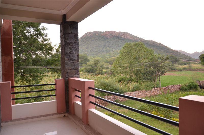 The Royale Country Retreat Bed and Breakfast Udaipur Buitenkant foto
